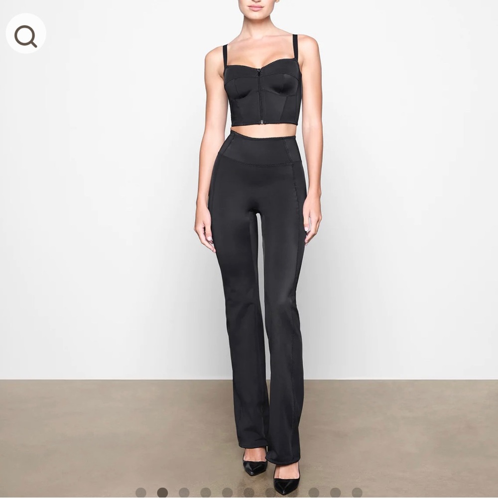 🆕 SKIMS Glam Bustier in Black